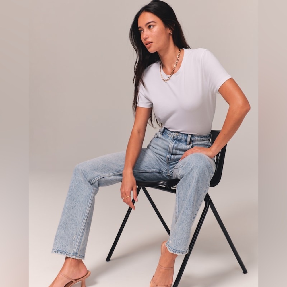 [TAGS ON] Abercrombie 90s Straight Jean